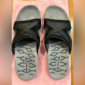 Merrell air cushion slip on sandal, black, size 10, never worn